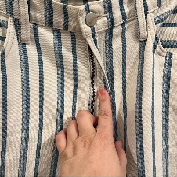 Joe’s Jeans the Blake high rise wide leg crop jeans in white and blue stripe 32 - Picture 10 of 11